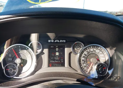 2024 Ram 2500 Big Horn 4X4 6'4 Box z USA, uszkodzony, nr VIN 3C6UR5DJ3RG383228